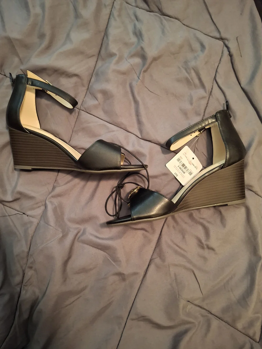 Liz Claiborne Black Leather Wedge Sandals with Gold Buckle Accents